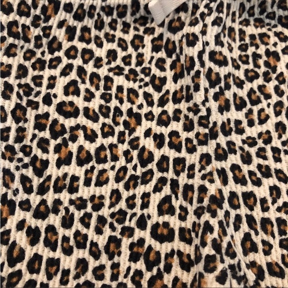 Baby Gap Leopard Leggings 0-3M Textured Waffle NWT!! - Picture 3 of 3